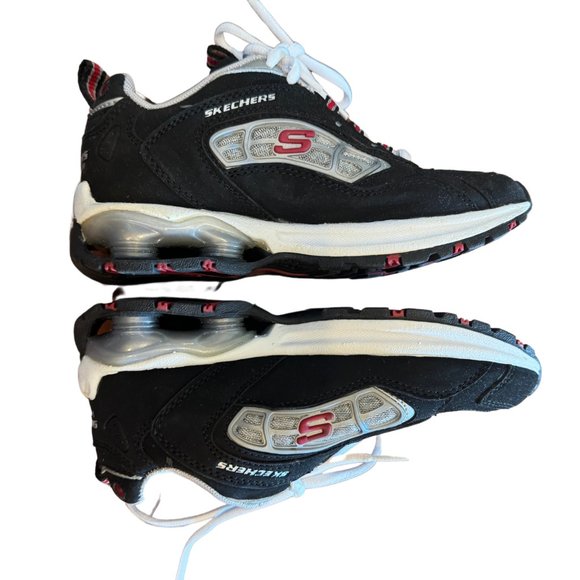 Sketchers Black/White/Red Ventilator Sneaker sz US 13.5 NEW - Picture 1 of 9